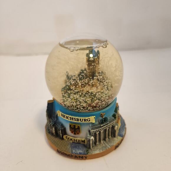 Vintage Reichsburg Germany Snow Globe - Picture 1 of 3